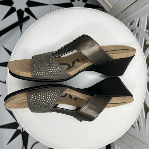 Axxiom Pewter Bedazzled ‘Andes’ Wedge Sandals - Picture 4 of 7